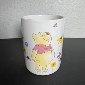 Disney Winnie the Pooh Ceramic Pencil Cup Holder White Floral Wildflowers 5in